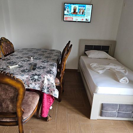 Ylli Mance Apartments Ksamil Chambre photo